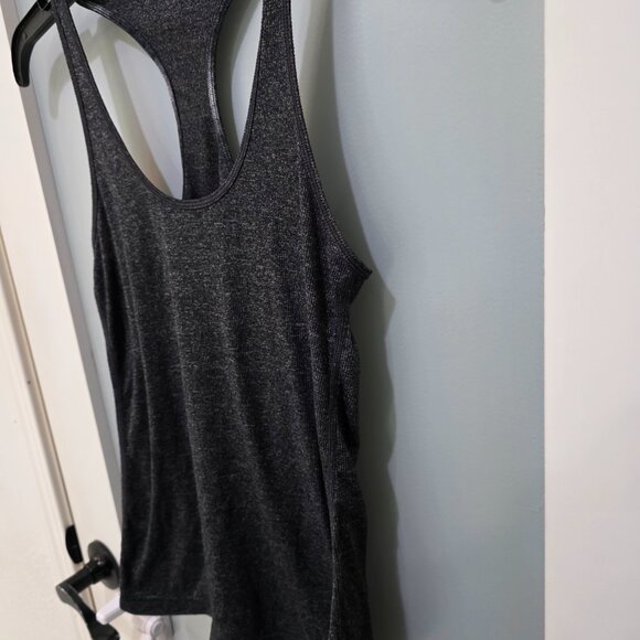 Lululemon Striped Tank + Lululemon Grey Racerback Tank Bundle – Stretchy - Picture 10 of 13